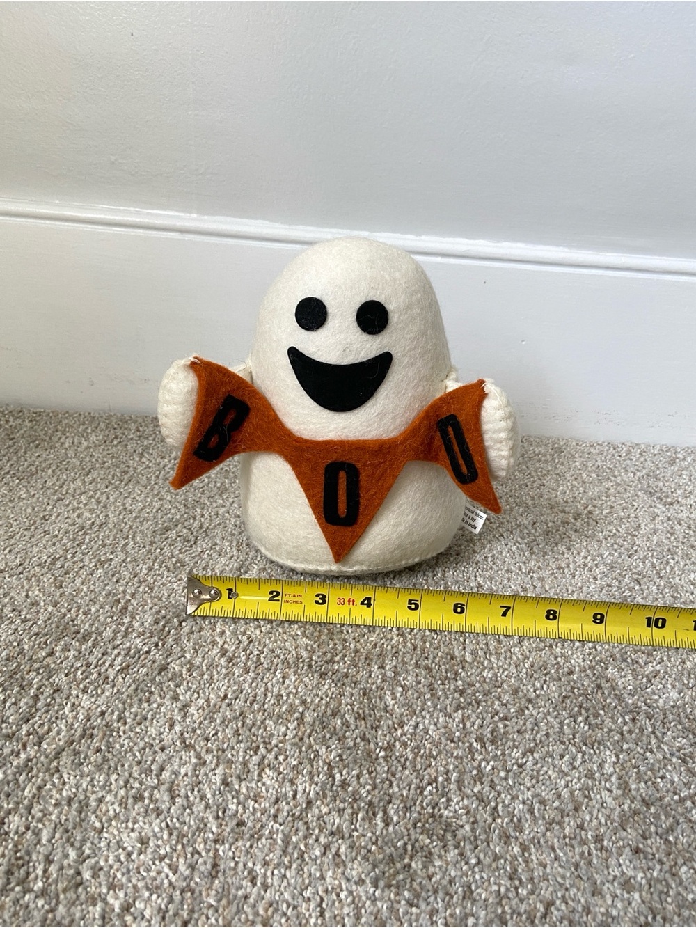 NWOT TJ Maxx Halloween Felt Wool Ghost Tabletop Decor with Orange BOO Banner - Picture 13 of 15